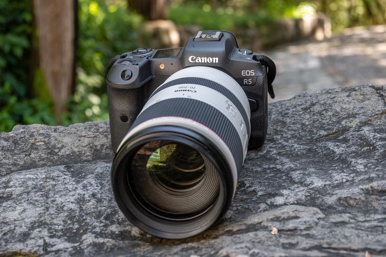 佳能eos r5 mark ii預(yù)計(jì)7月中旬發(fā)布?或采用堆棧傳感器